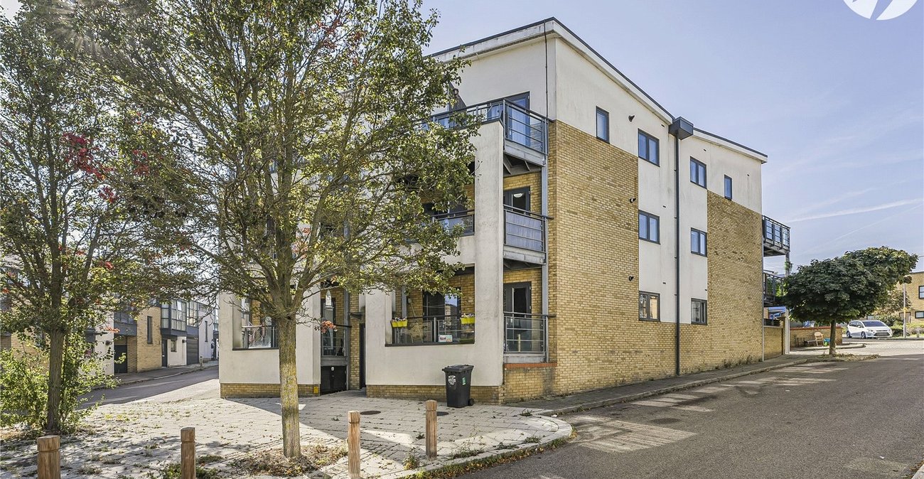 1 bedroom property for sale in Greenhithe | Robinson Jackson