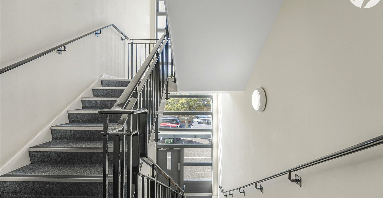 1 bedroom property for sale in Greenhithe | Robinson Jackson