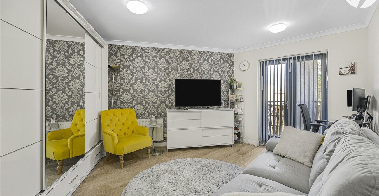 1 bedroom property for sale in Greenhithe | Robinson Jackson