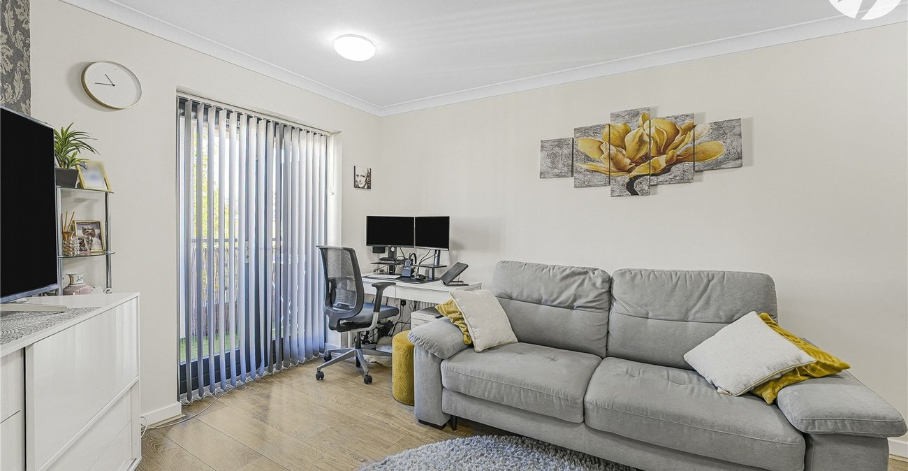 1 bedroom property for sale in Greenhithe | Robinson Jackson