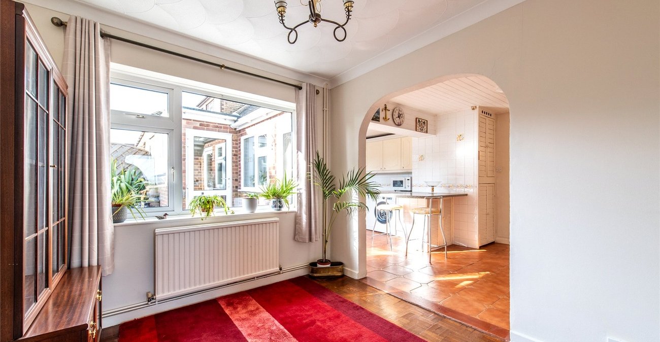 3 bedroom bungalow for sale in Shorne | Robinson Michael & Jackson