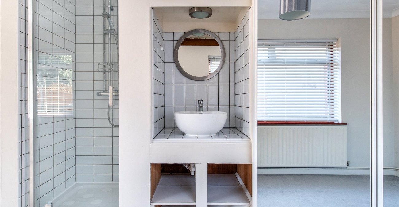 3 bedroom bungalow for sale in Shorne | Robinson Michael & Jackson