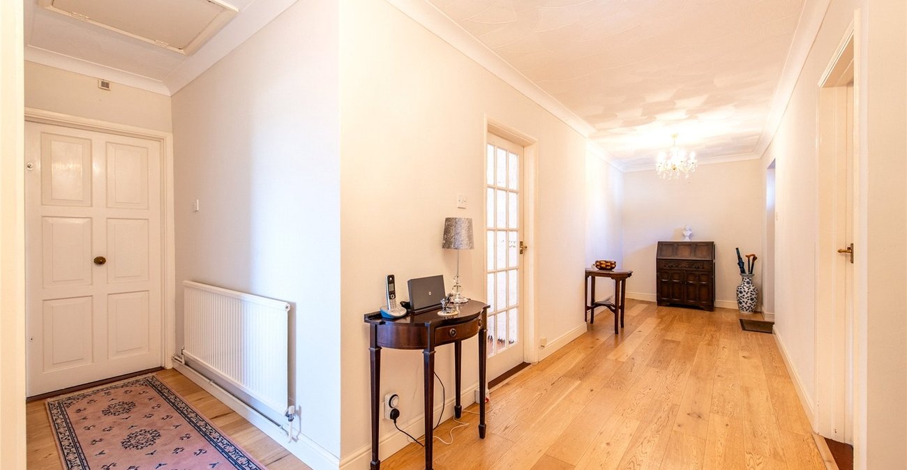 3 bedroom bungalow for sale in Shorne | Robinson Michael & Jackson