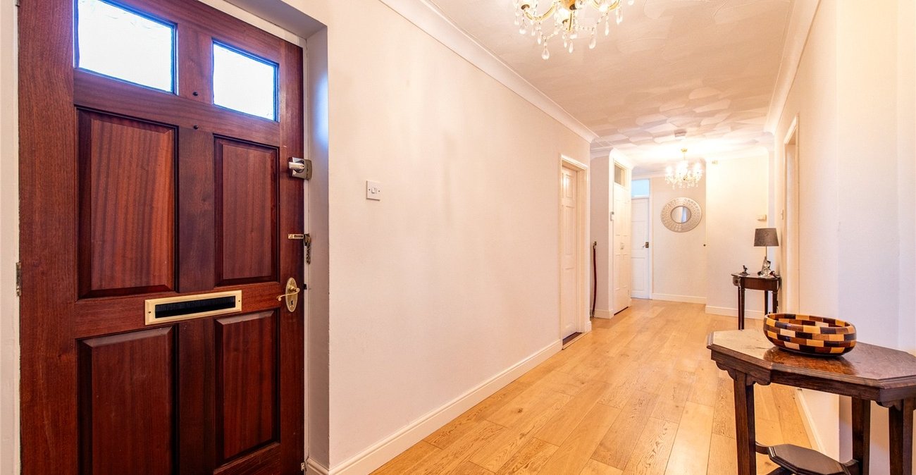 3 bedroom bungalow for sale in Shorne | Robinson Michael & Jackson