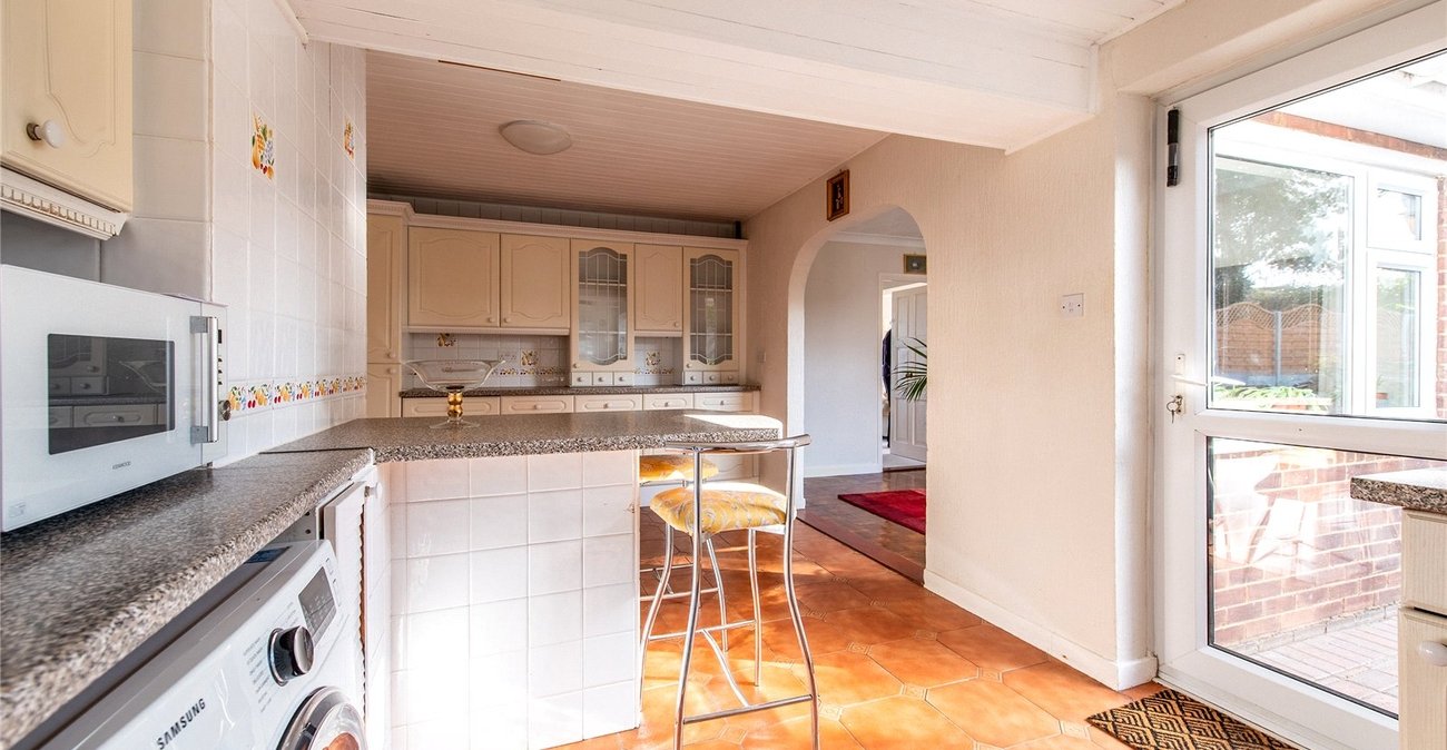 3 bedroom bungalow for sale in Shorne | Robinson Michael & Jackson