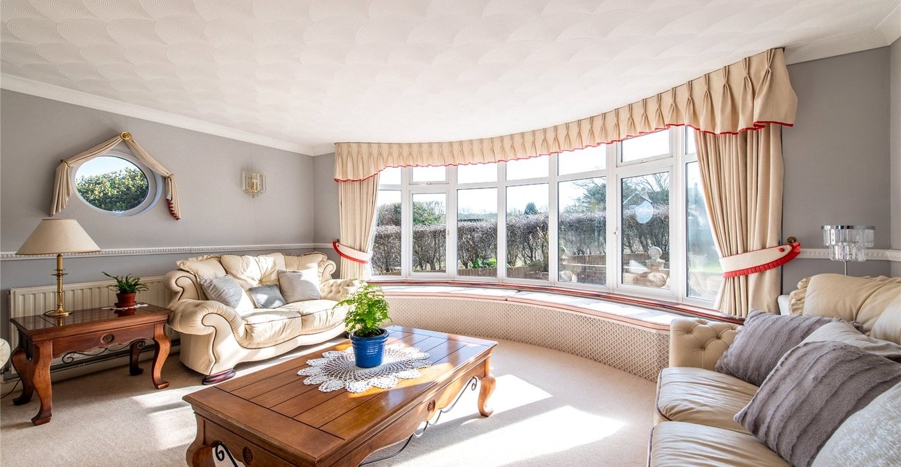 3 bedroom bungalow for sale in Shorne | Robinson Michael & Jackson