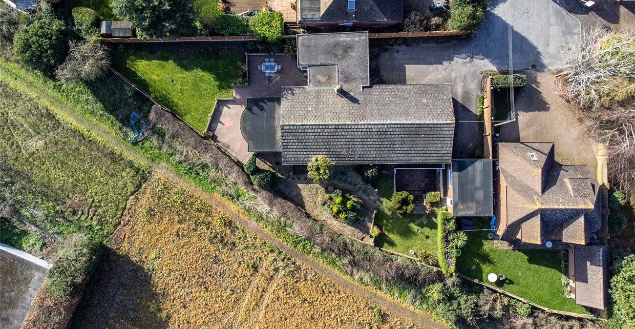 3 bedroom bungalow for sale in Shorne | Robinson Michael & Jackson