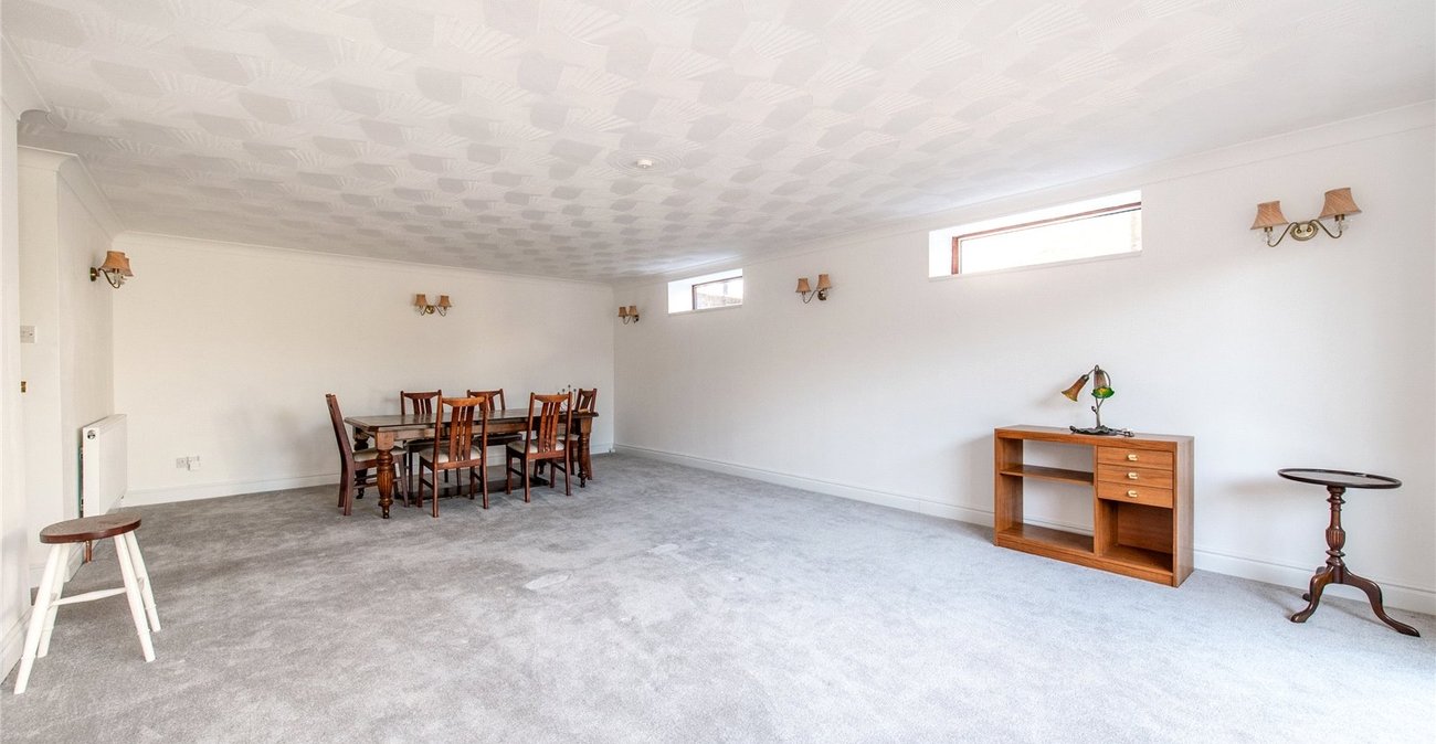 3 bedroom bungalow for sale in Shorne | Robinson Michael & Jackson