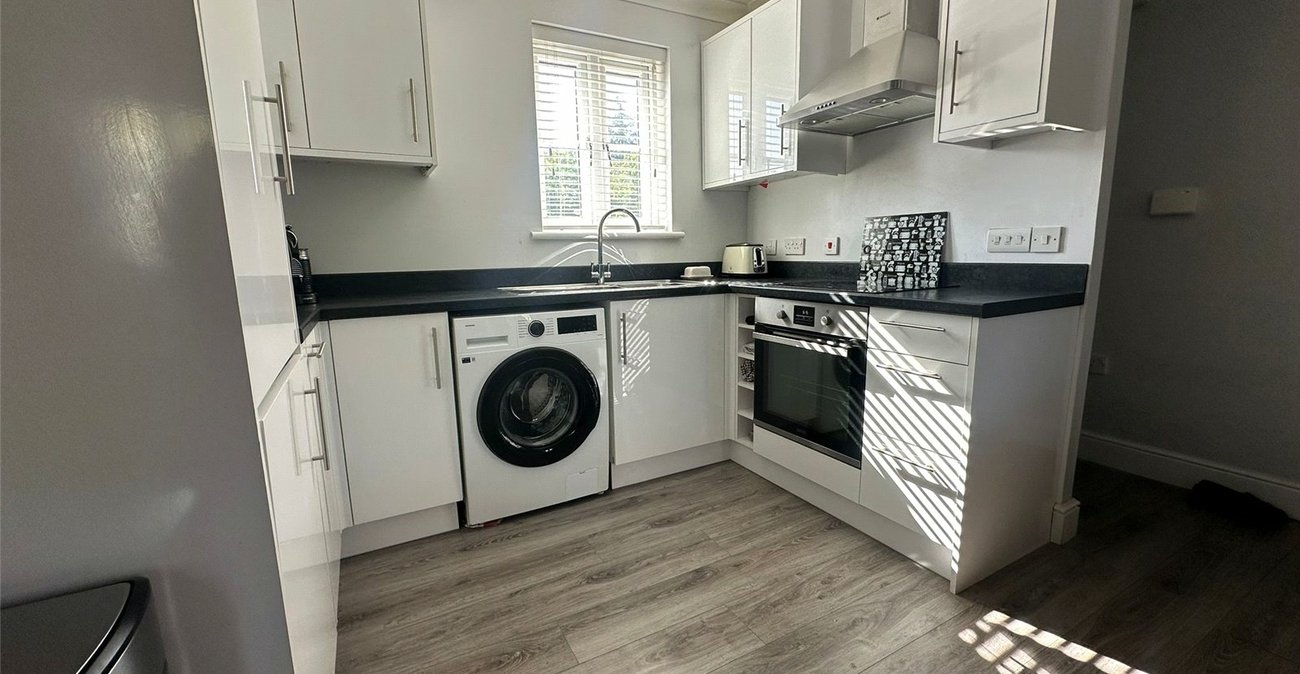 1 bedroom property for sale in Gravesend | Robinson Michael & Jackson
