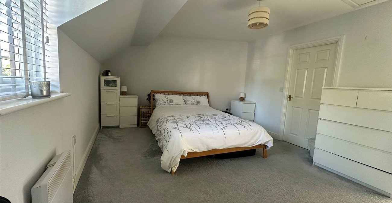 1 bedroom property for sale in Gravesend | Robinson Michael & Jackson
