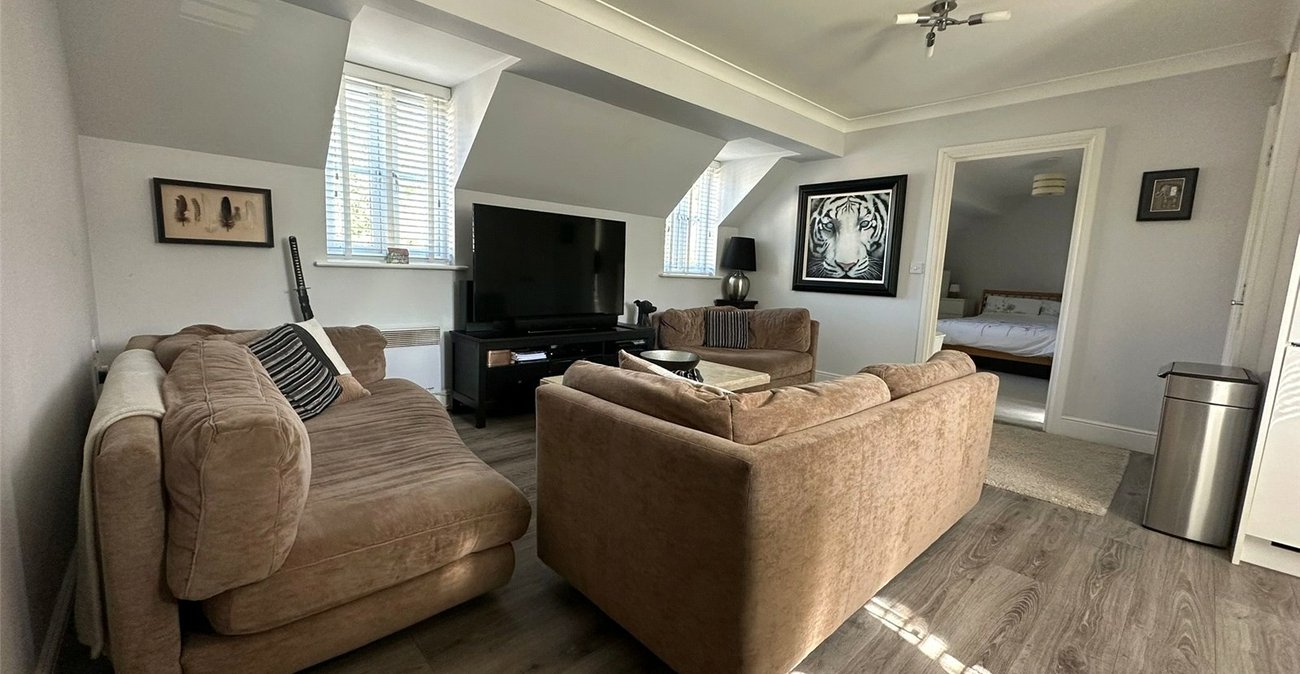 1 bedroom property for sale in Gravesend | Robinson Michael & Jackson