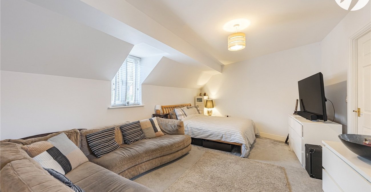 1 bedroom property for sale in Gravesend | Robinson Michael & Jackson