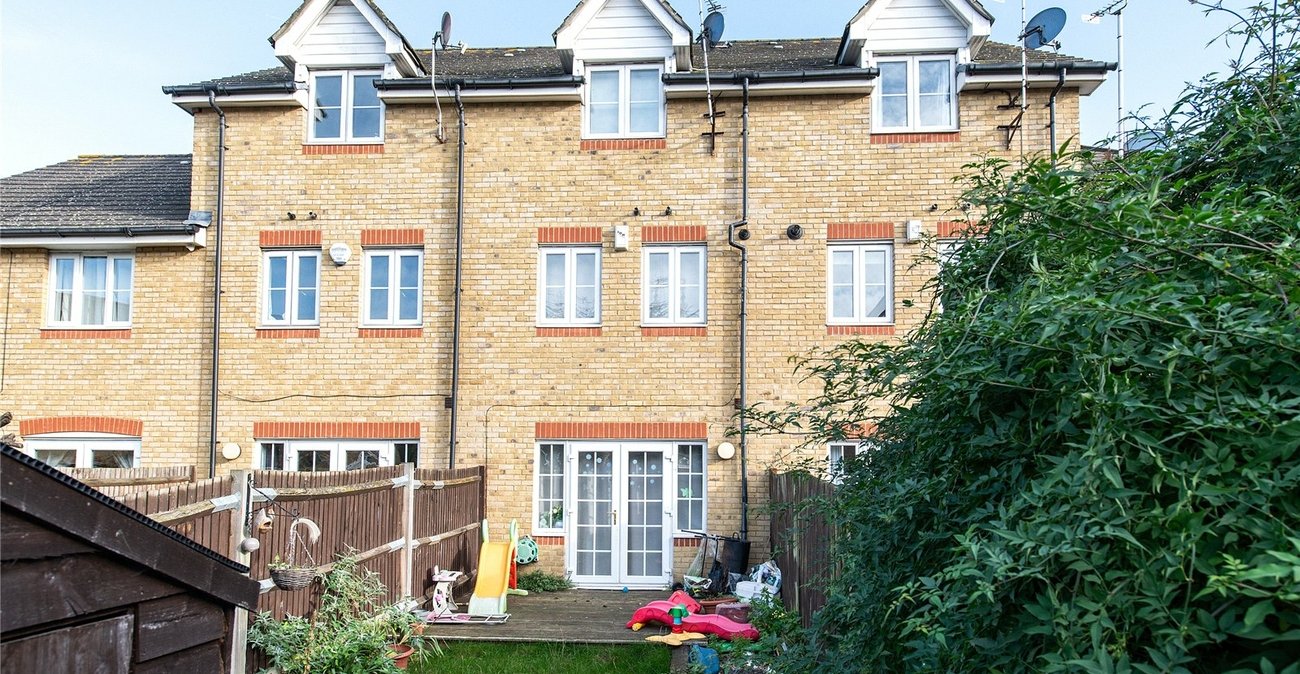 3 bedroom house for sale in Northfleet | Robinson Michael & Jackson