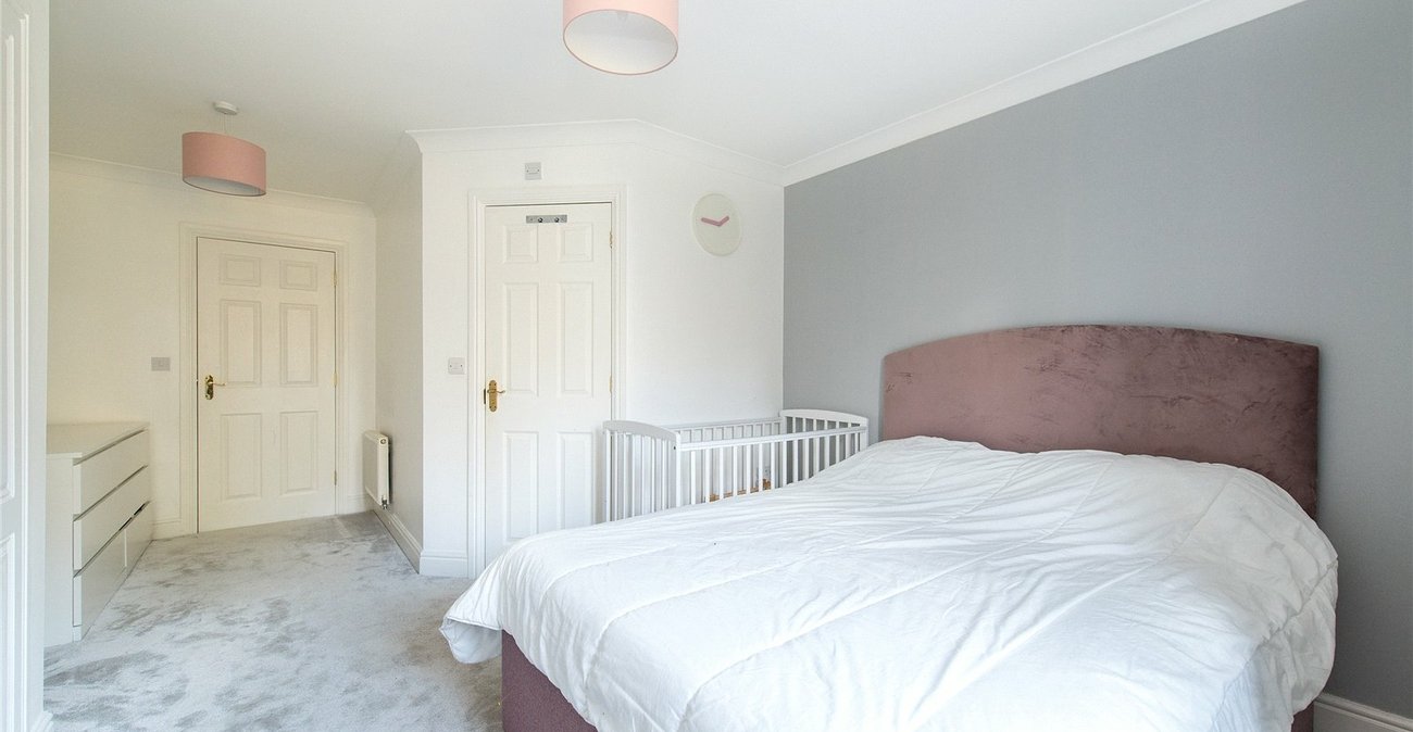 3 bedroom house for sale in Northfleet | Robinson Michael & Jackson