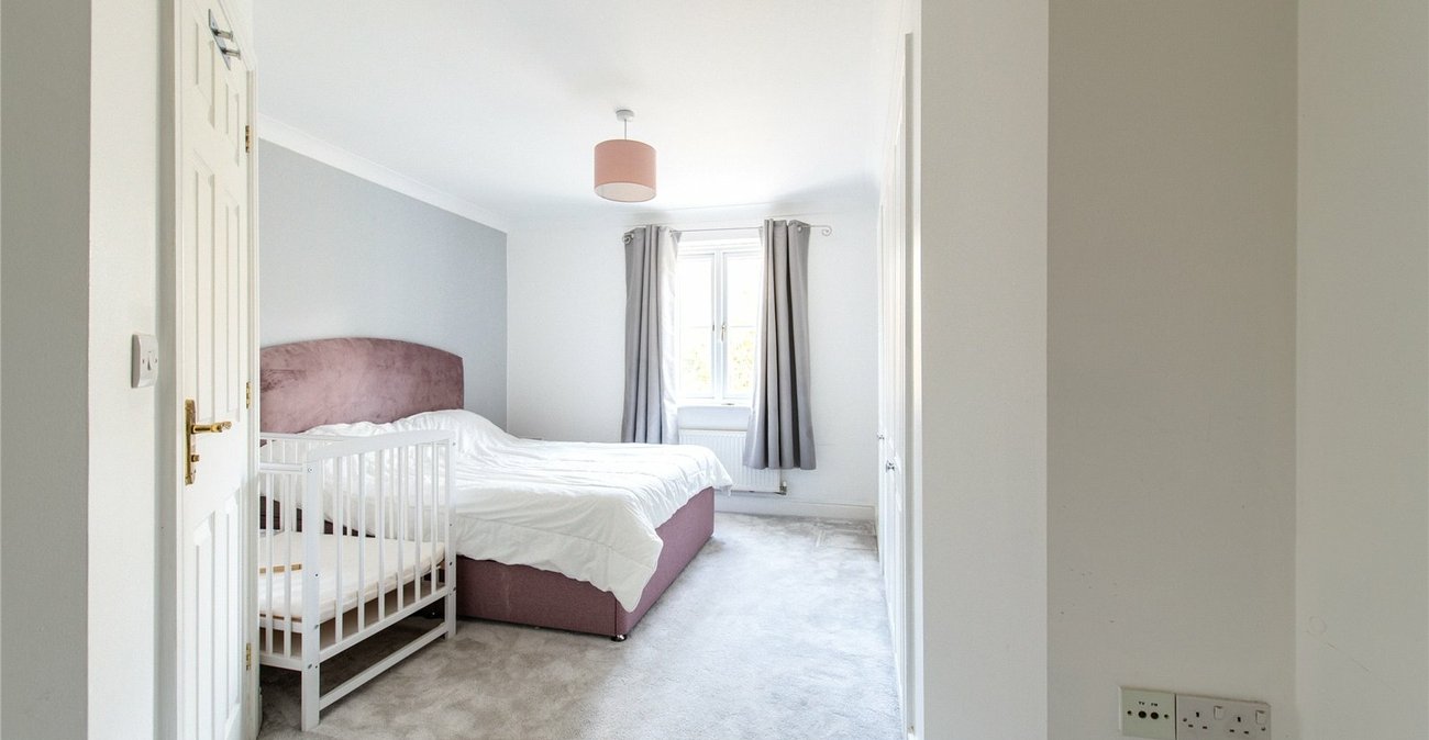 3 bedroom house for sale in Northfleet | Robinson Michael & Jackson