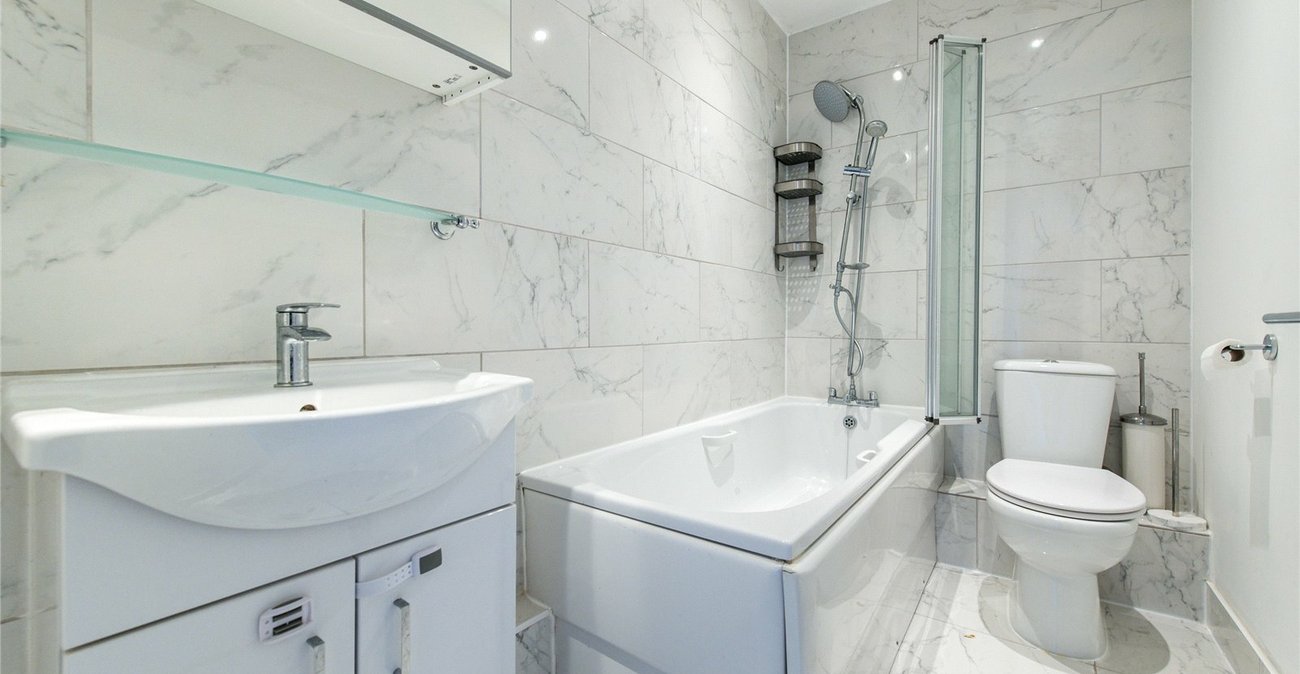 3 bedroom house for sale in Northfleet | Robinson Michael & Jackson