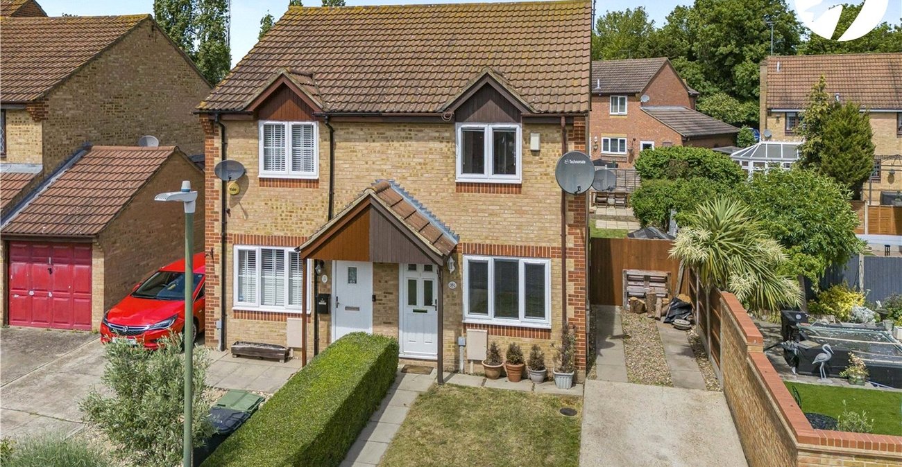 2 bedroom house for sale in Greenhithe | Robinson Jackson