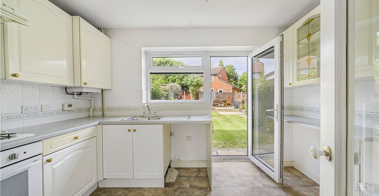 2 bedroom house for sale in Greenhithe | Robinson Jackson