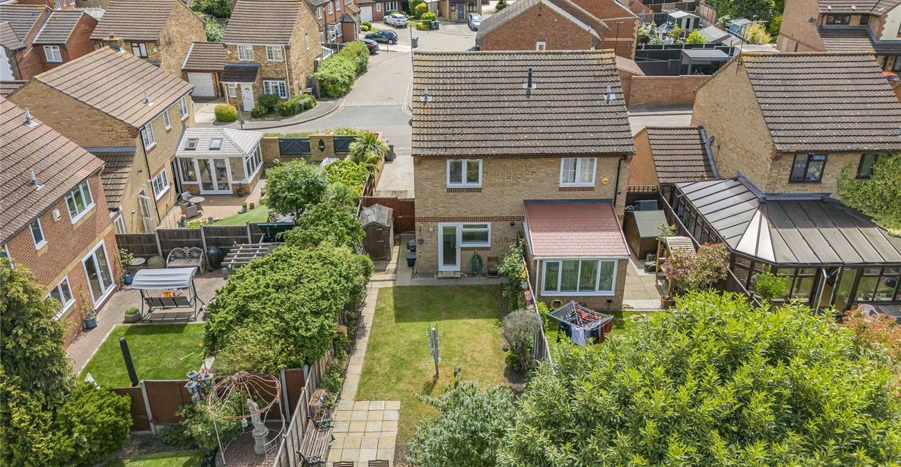 2 bedroom house for sale in Greenhithe | Robinson Jackson