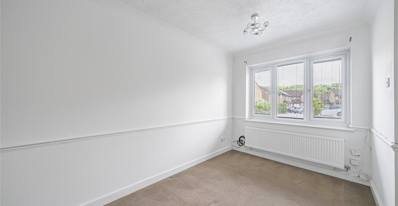 2 bedroom house for sale in Greenhithe | Robinson Jackson