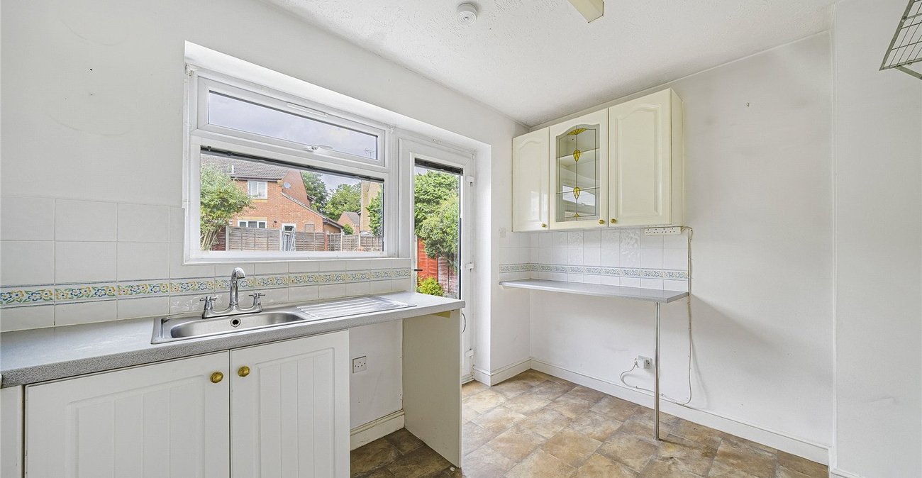 2 bedroom house for sale in Greenhithe | Robinson Jackson