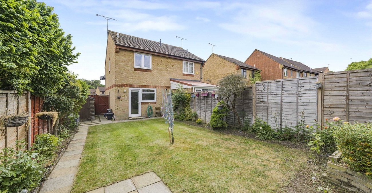 2 bedroom house for sale in Greenhithe | Robinson Jackson