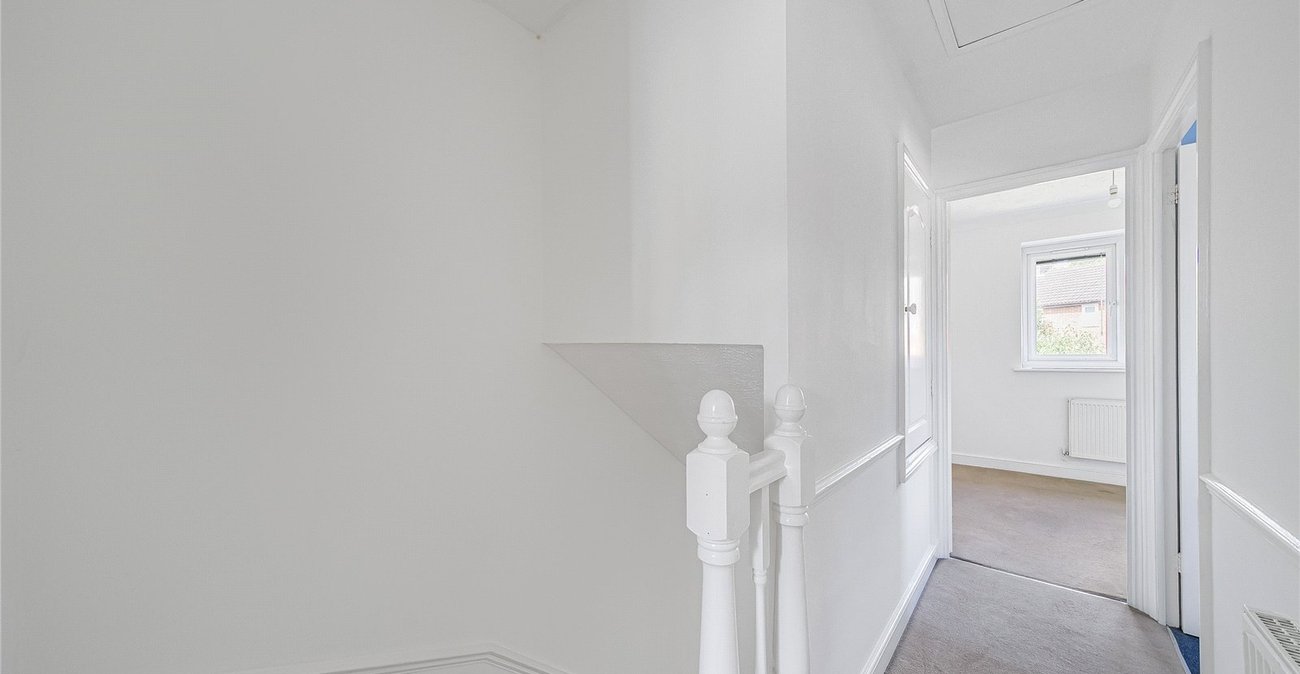 2 bedroom house for sale in Greenhithe | Robinson Jackson