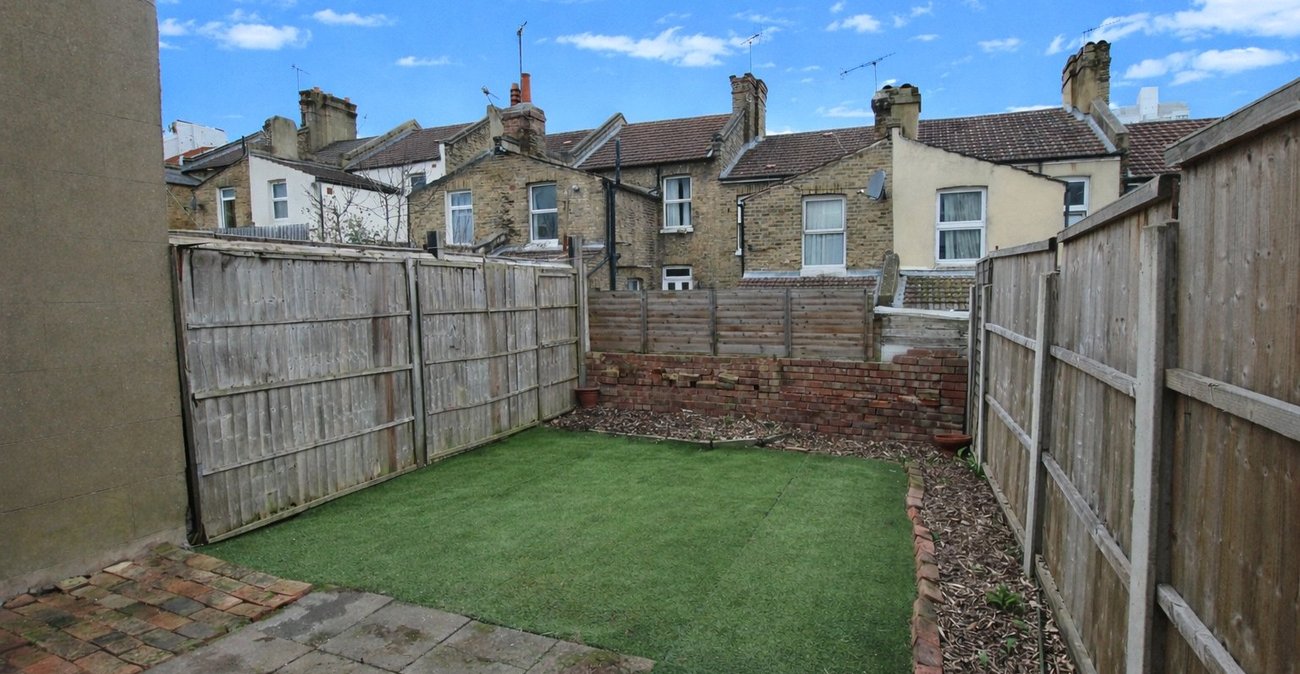 2 bedroom house for sale in Plumstead | Robinson Jackson