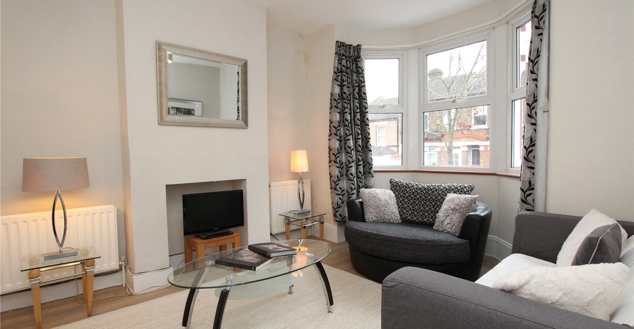 2 bedroom house for sale in Plumstead | Robinson Jackson
