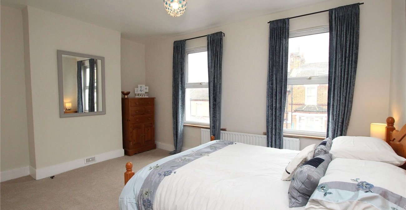 2 bedroom house for sale in Plumstead | Robinson Jackson