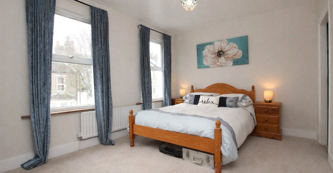 2 bedroom house for sale in Plumstead | Robinson Jackson