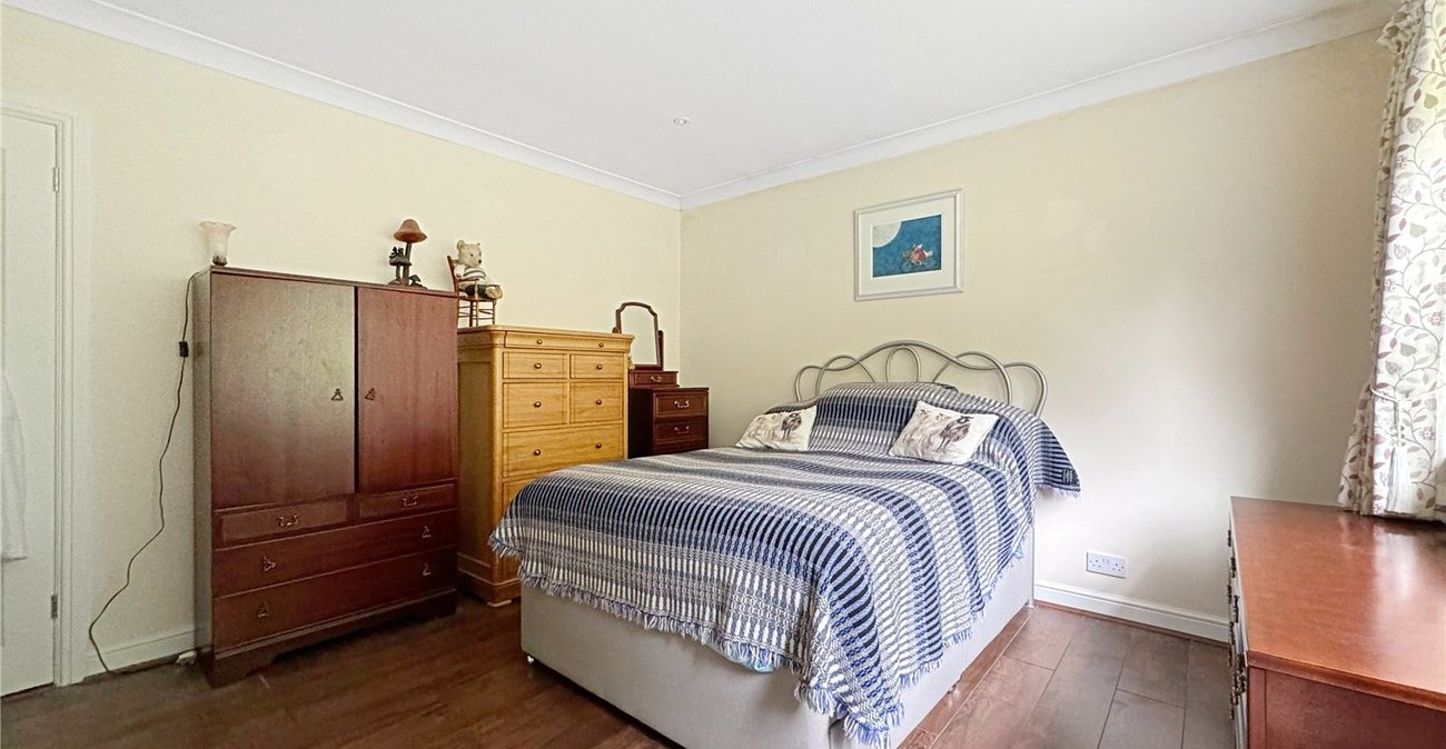 2 bedroom bungalow for sale in Rainham | Robinson Michael & Jackson