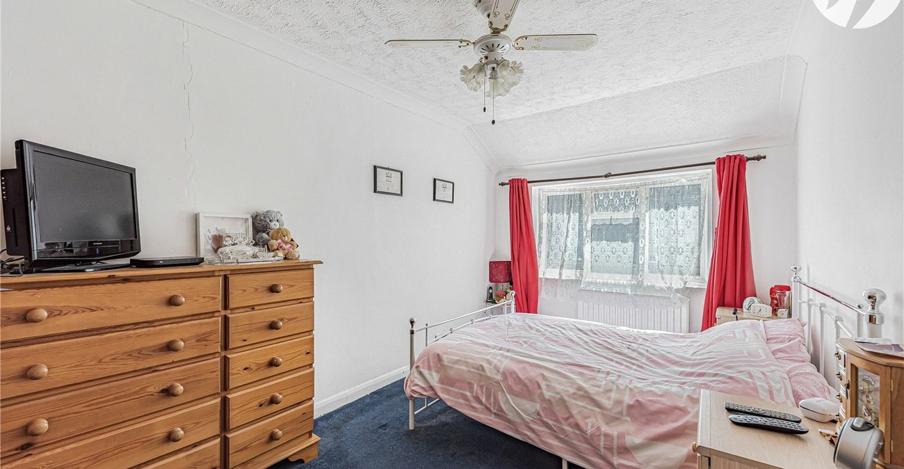 3 bedroom house for sale in Dartford | Robinson Jackson