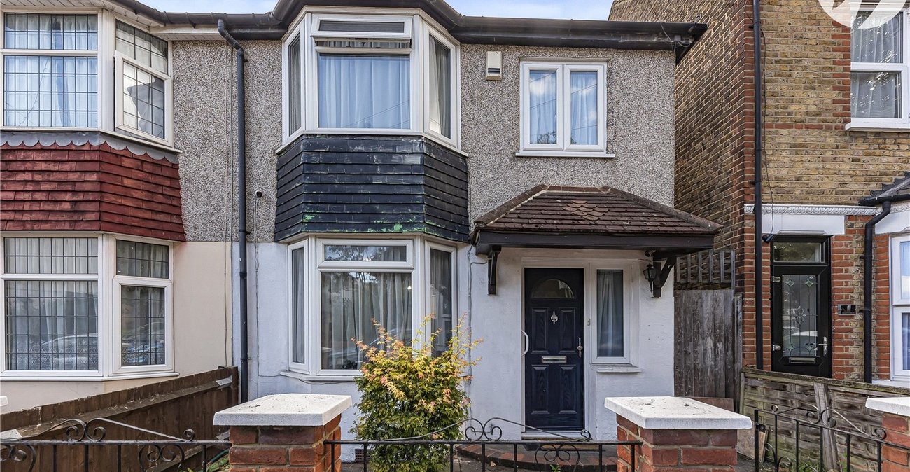 3 bedroom house for sale in Dartford | Robinson Jackson