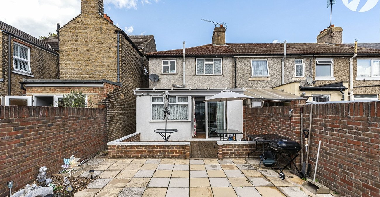 3 bedroom house for sale in Dartford | Robinson Jackson