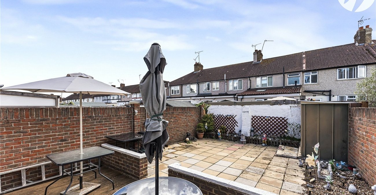 3 bedroom house for sale in Dartford | Robinson Jackson