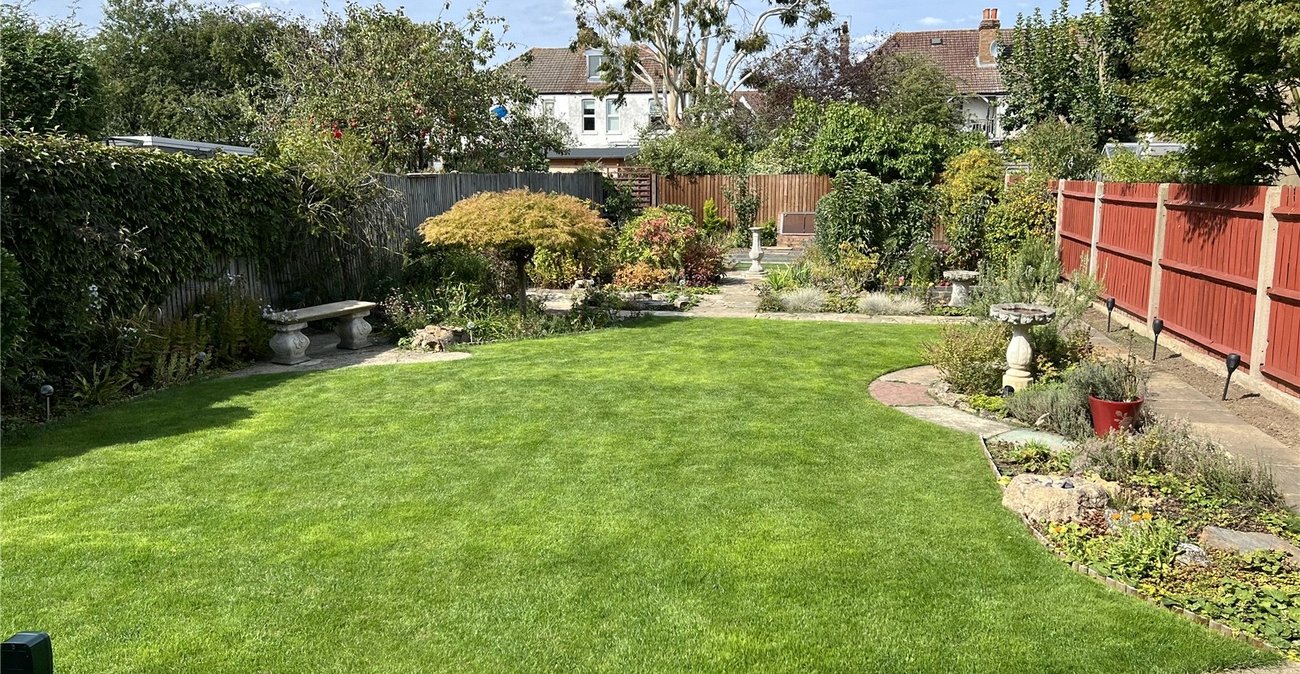 4 bedroom house for sale in Catford | Robinson Jackson