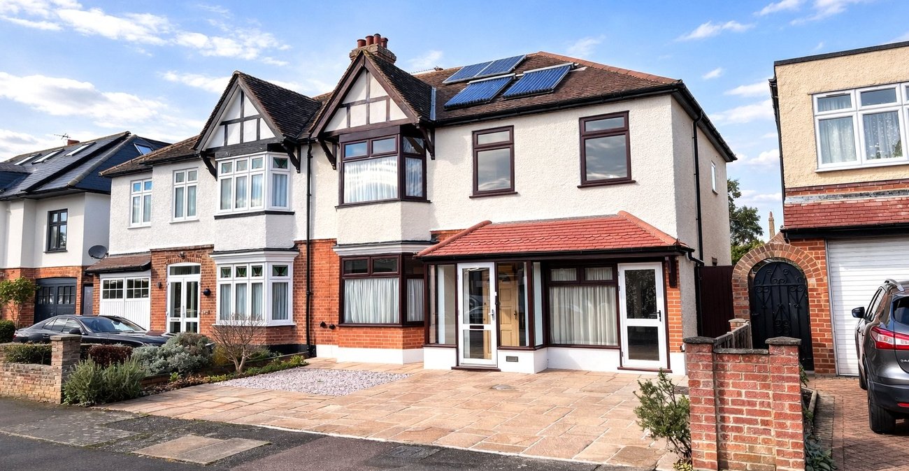 4 bedroom house for sale in Catford | Robinson Jackson