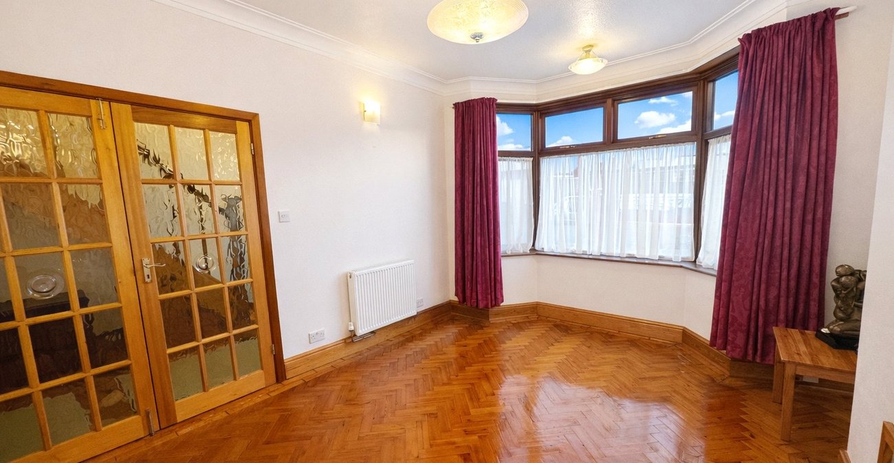 4 bedroom house for sale in Catford | Robinson Jackson