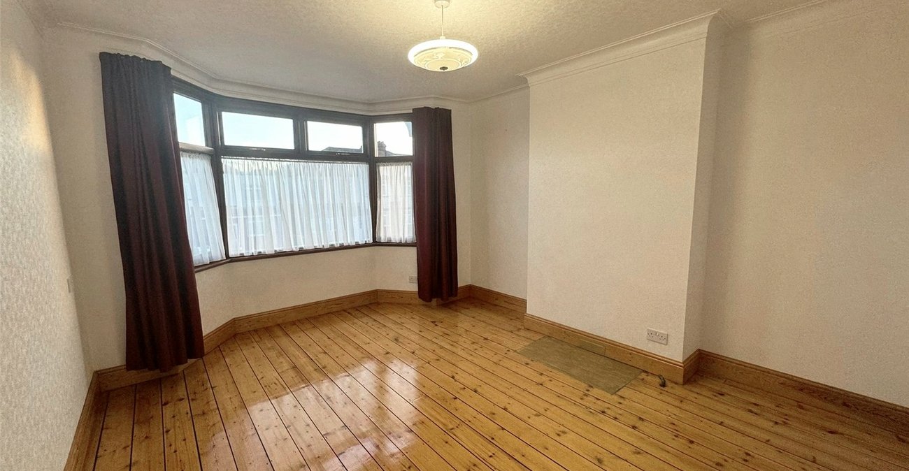 4 bedroom house for sale in Catford | Robinson Jackson