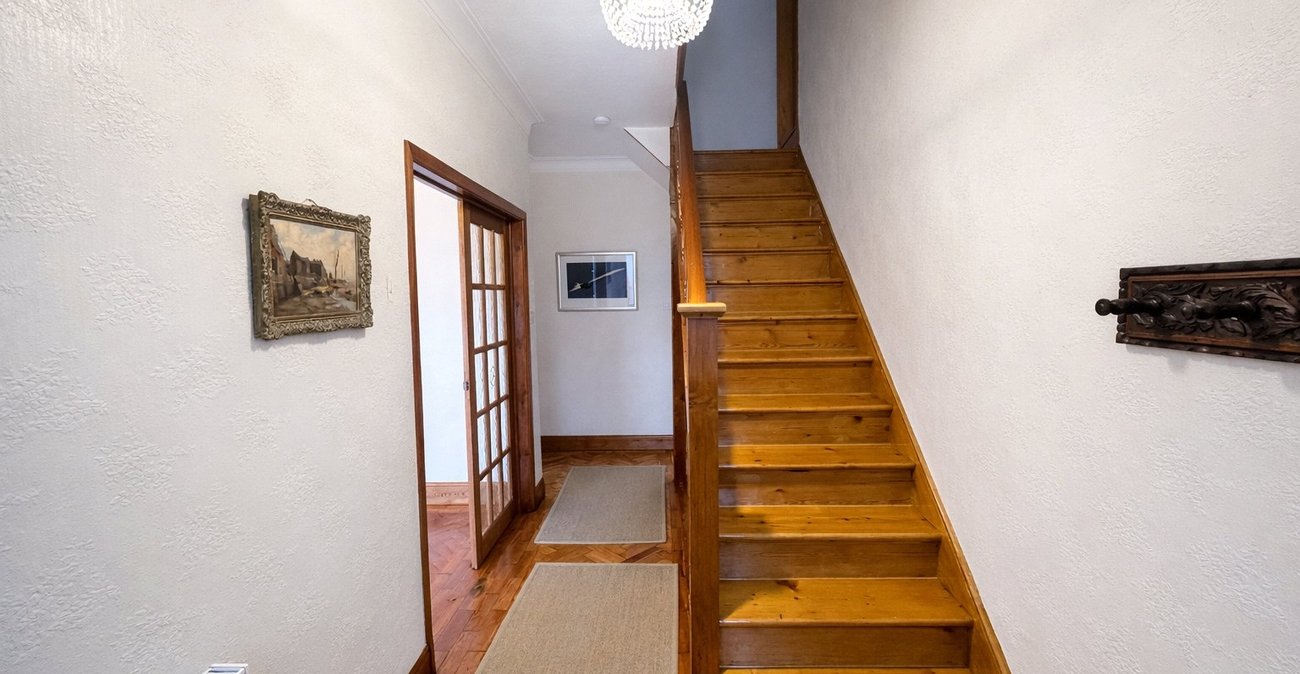 4 bedroom house for sale in Catford | Robinson Jackson