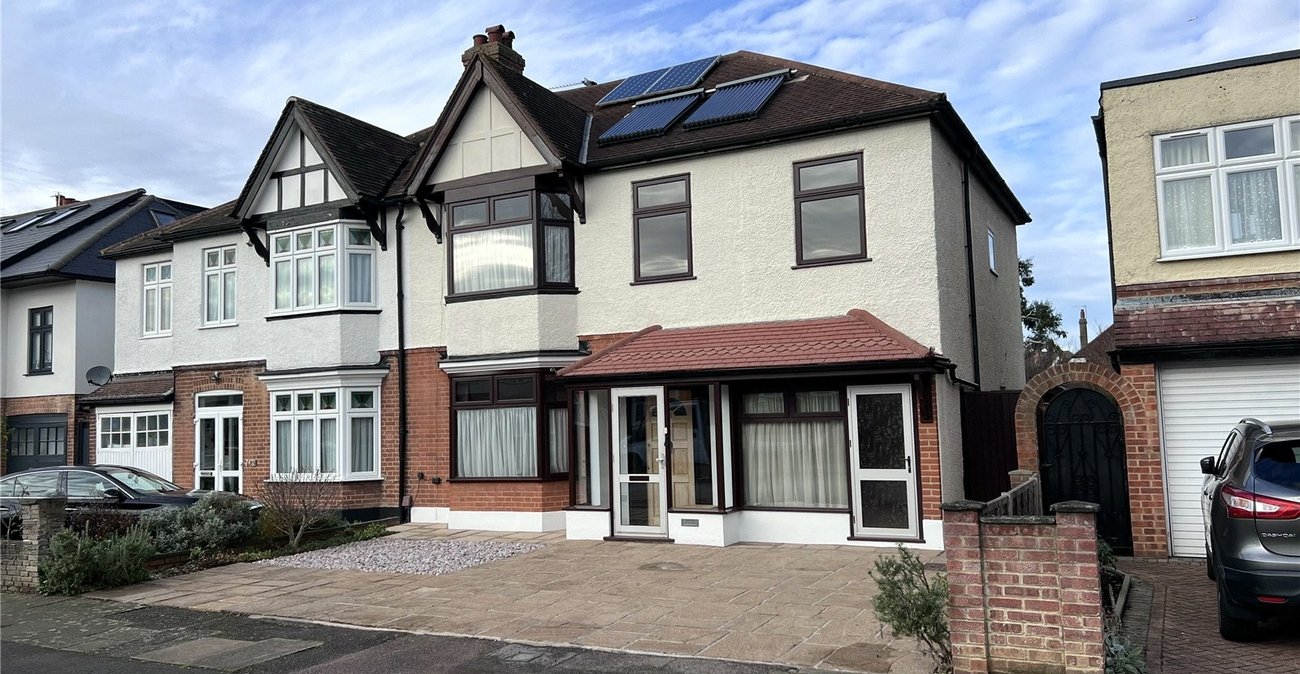 4 bedroom house for sale in Catford | Robinson Jackson