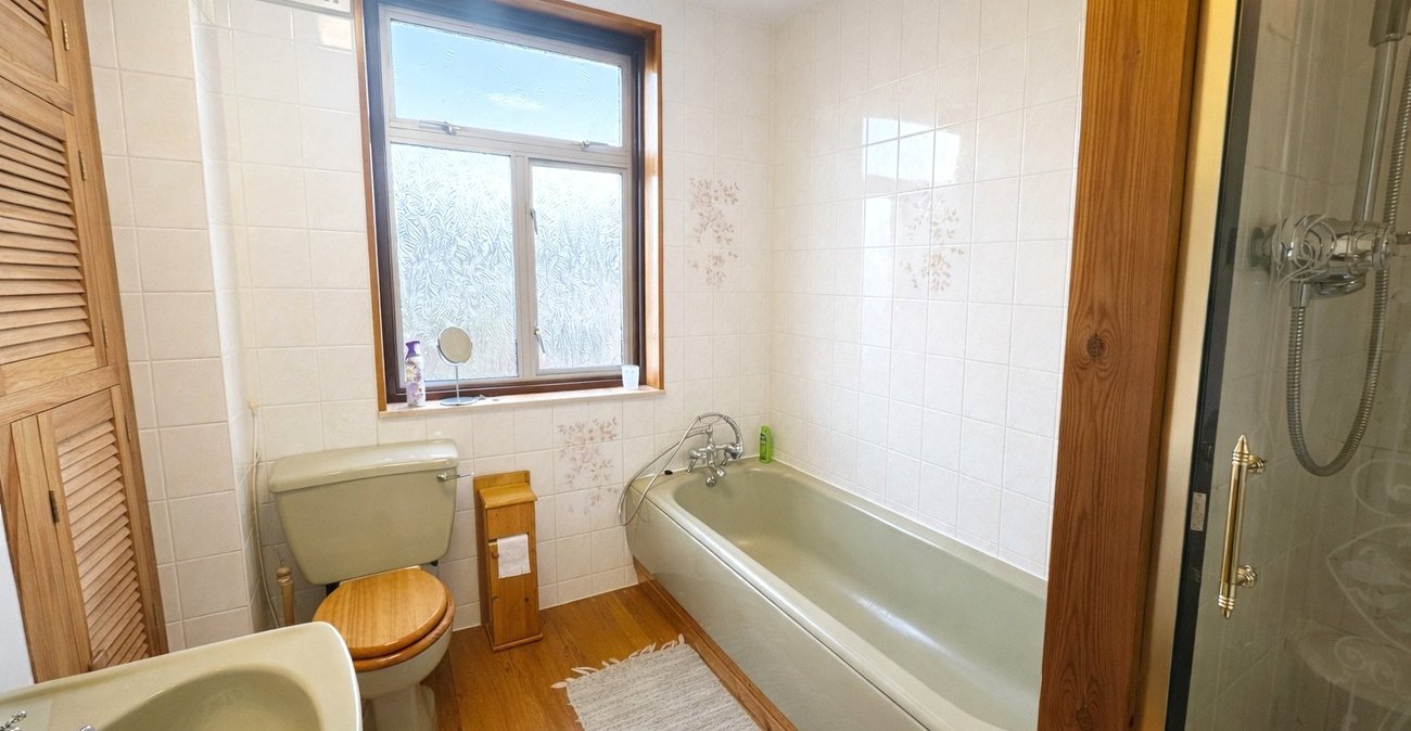 4 bedroom house for sale in Catford | Robinson Jackson