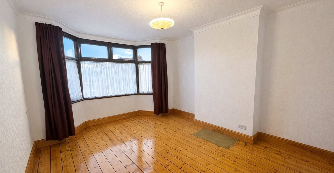 4 bedroom house for sale in Catford | Robinson Jackson