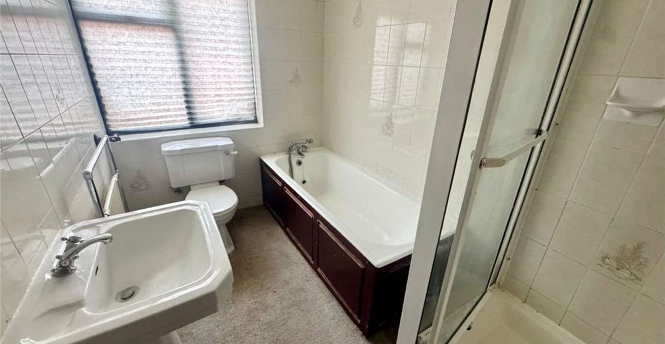 5 bedroom house for sale in Orpington | Robinson Jackson