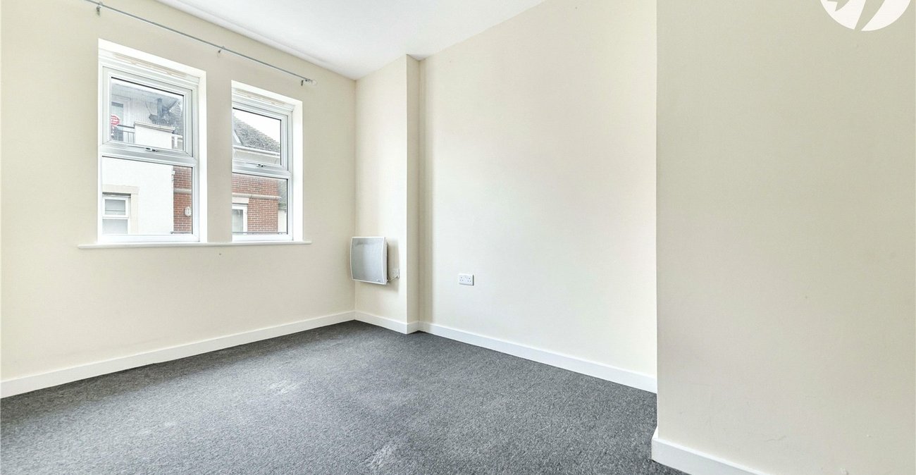 2 bedroom property for sale in West Dartford | Robinson Jackson