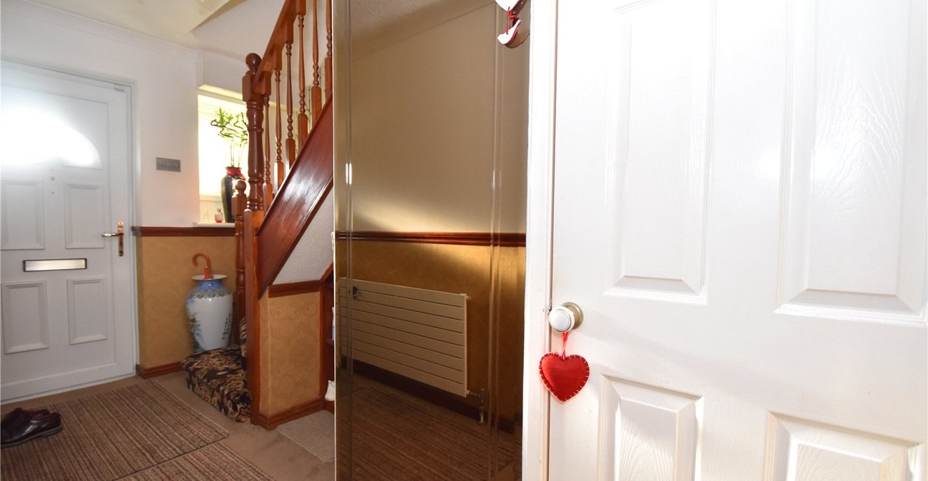 4 bedroom house for sale in Hextable | Robinson Jackson