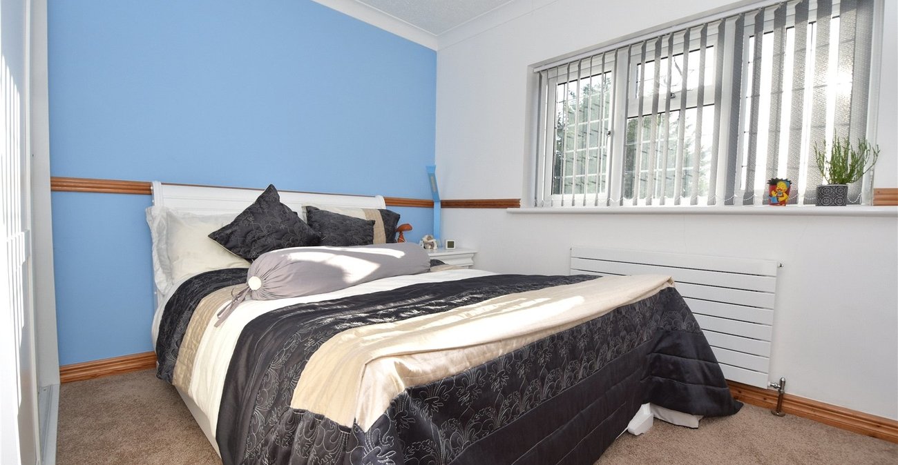 4 bedroom house for sale in Hextable | Robinson Jackson