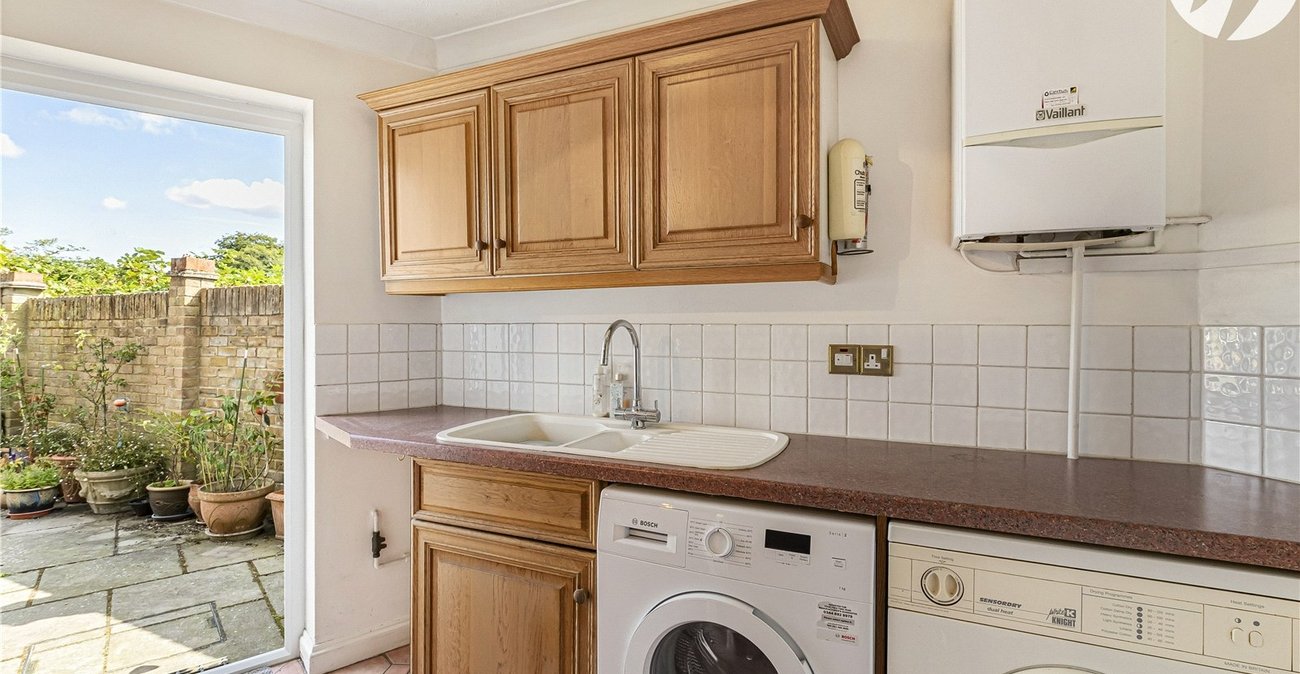 3 bedroom house for sale in Crockenhill | Robinson Jackson