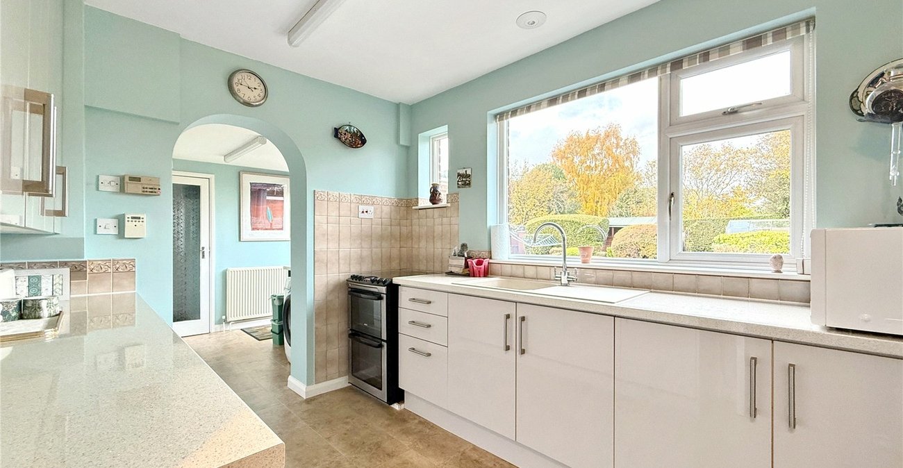 3 bedroom bungalow for sale in Crockenhill | Robinson Jackson